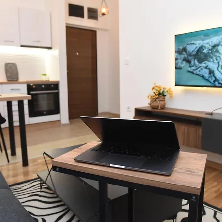 Rentnest Апартаменты Скопье